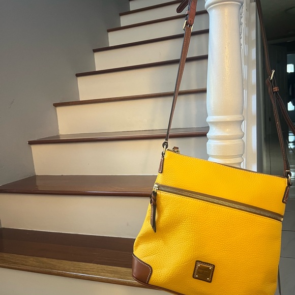 DOONEY & Bourke Lemon Gold Pebble LEATHER Purse - Picture 2 of 8